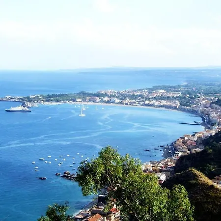 Apartmán La Mansarda Giardini Naxos